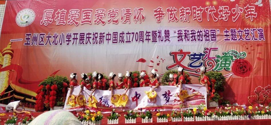 君哥带你轻松学简谱之歌曲《无论如何》，一首好歌，唱谱都能陶醉游戏画面